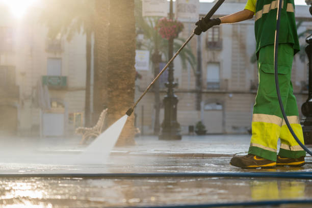 Best Pool Deck Cleaning  in Algoma, WI